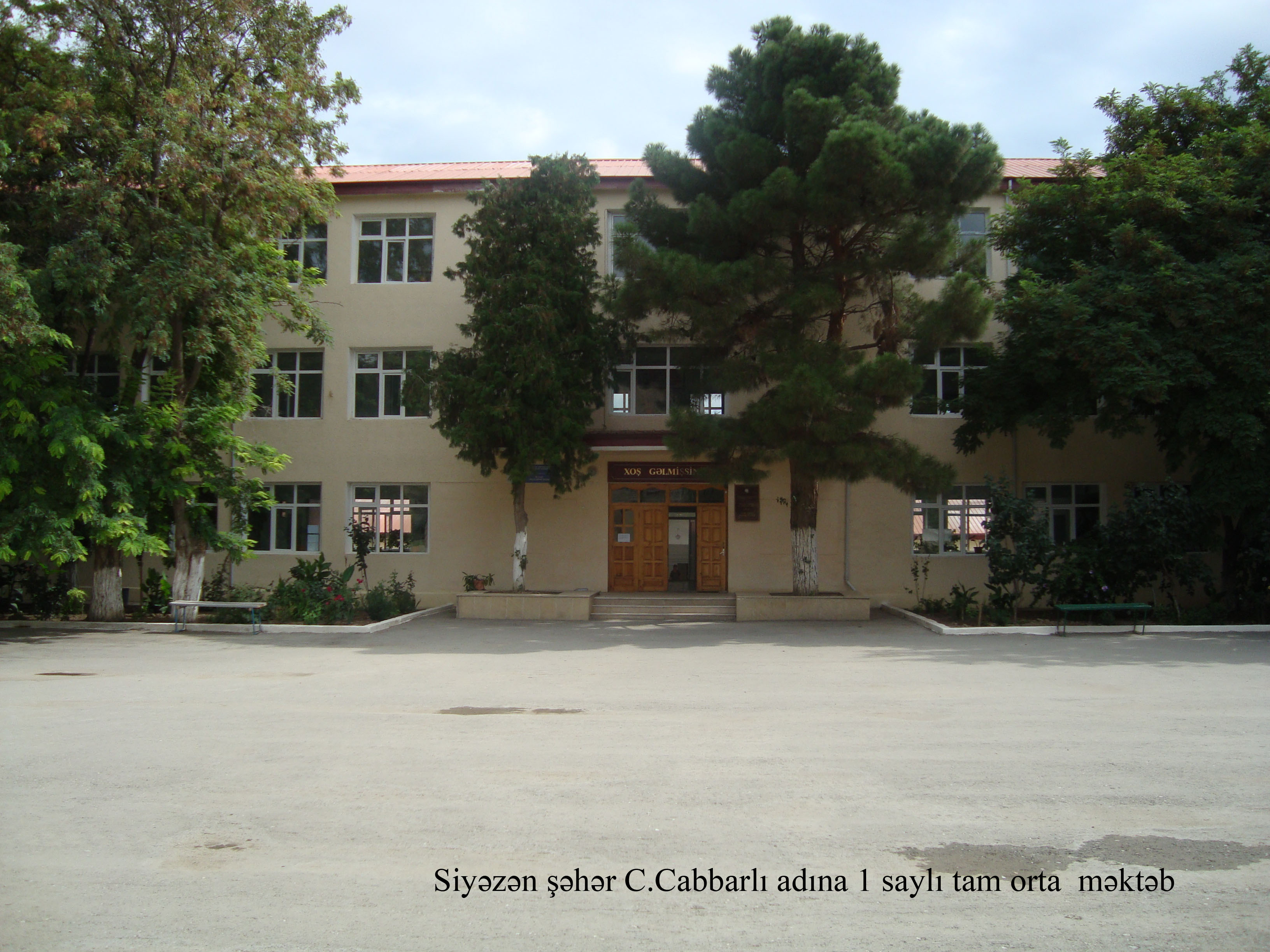 Siyəzən şəhər C.Cabbarlı 1 adına nömrəli tam orta məktəb