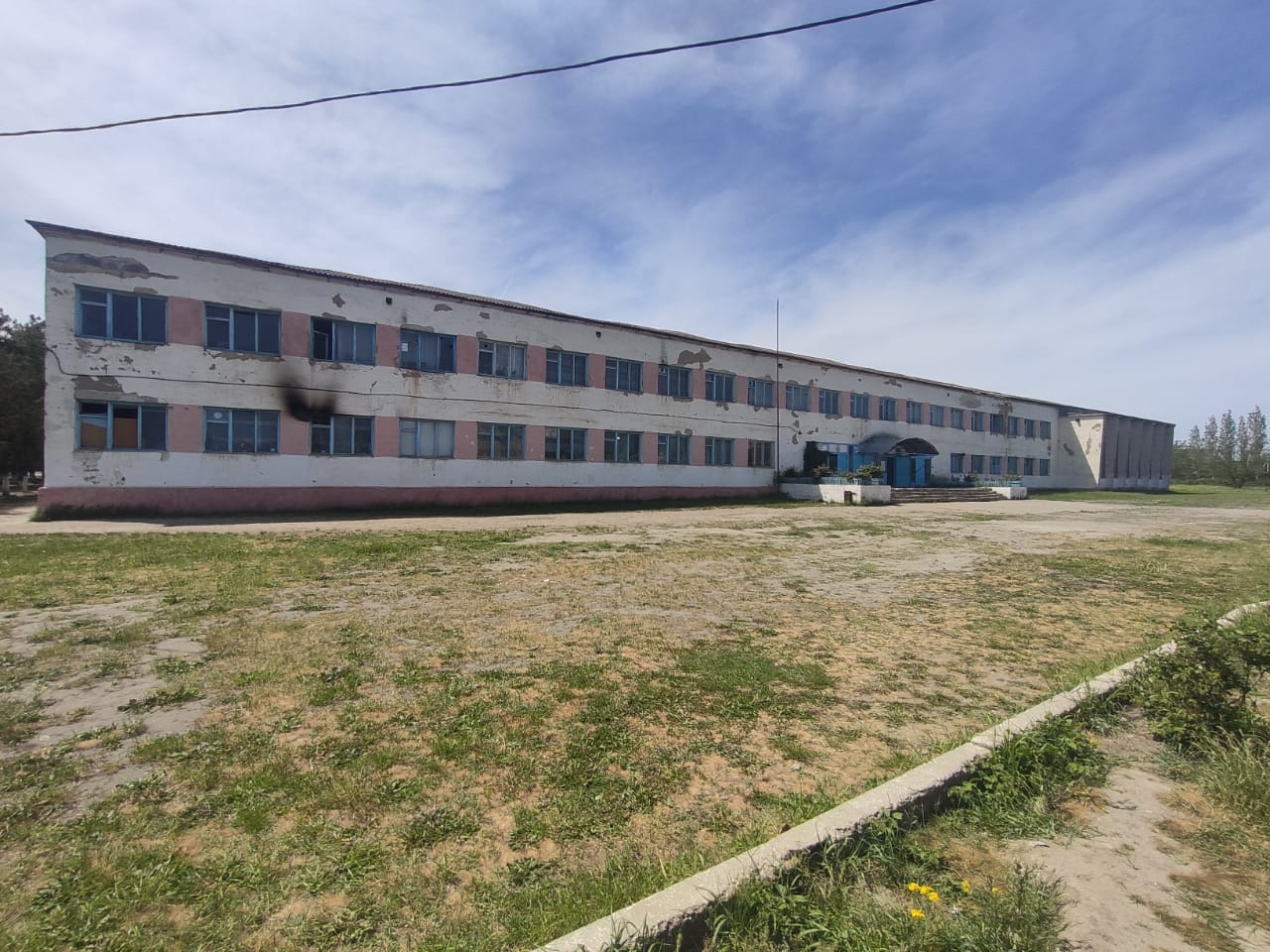 Xaçmaz rayonu Yergüc kənd Aslan Aslanov adına tam orta məktəb