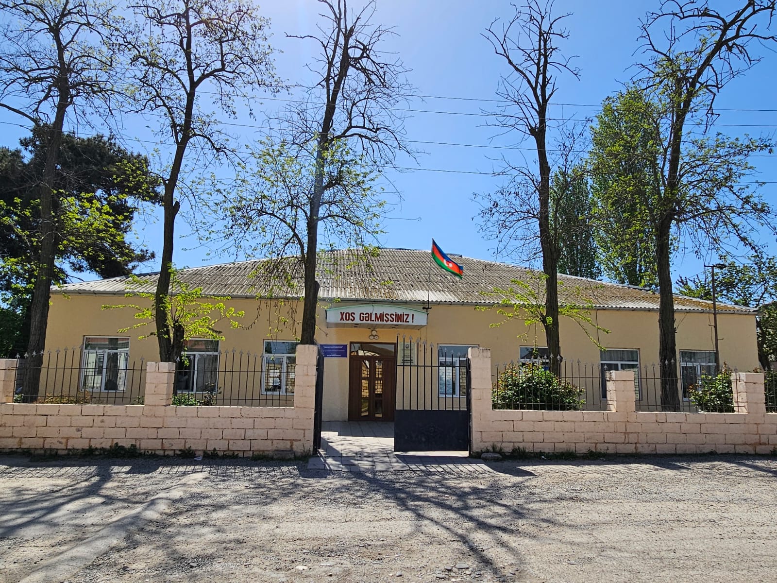 Xaçmaz rayonu Xudat şəhər İbrahim Məlikov adına 5 nömrəli ümumi orta məktəb