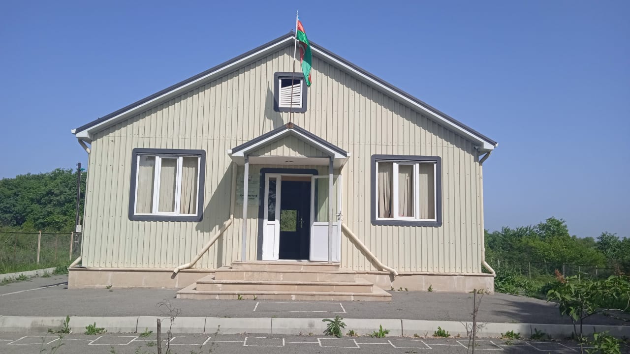 Xaçmaz rayonu Çuxuroba kənd ibtidai məktəb