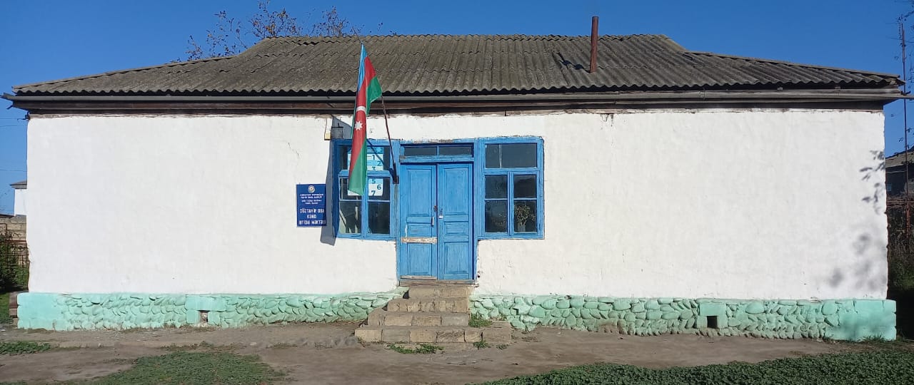 Xaçmaz rayonu Düztahiroba kənd ibtidai məktəb