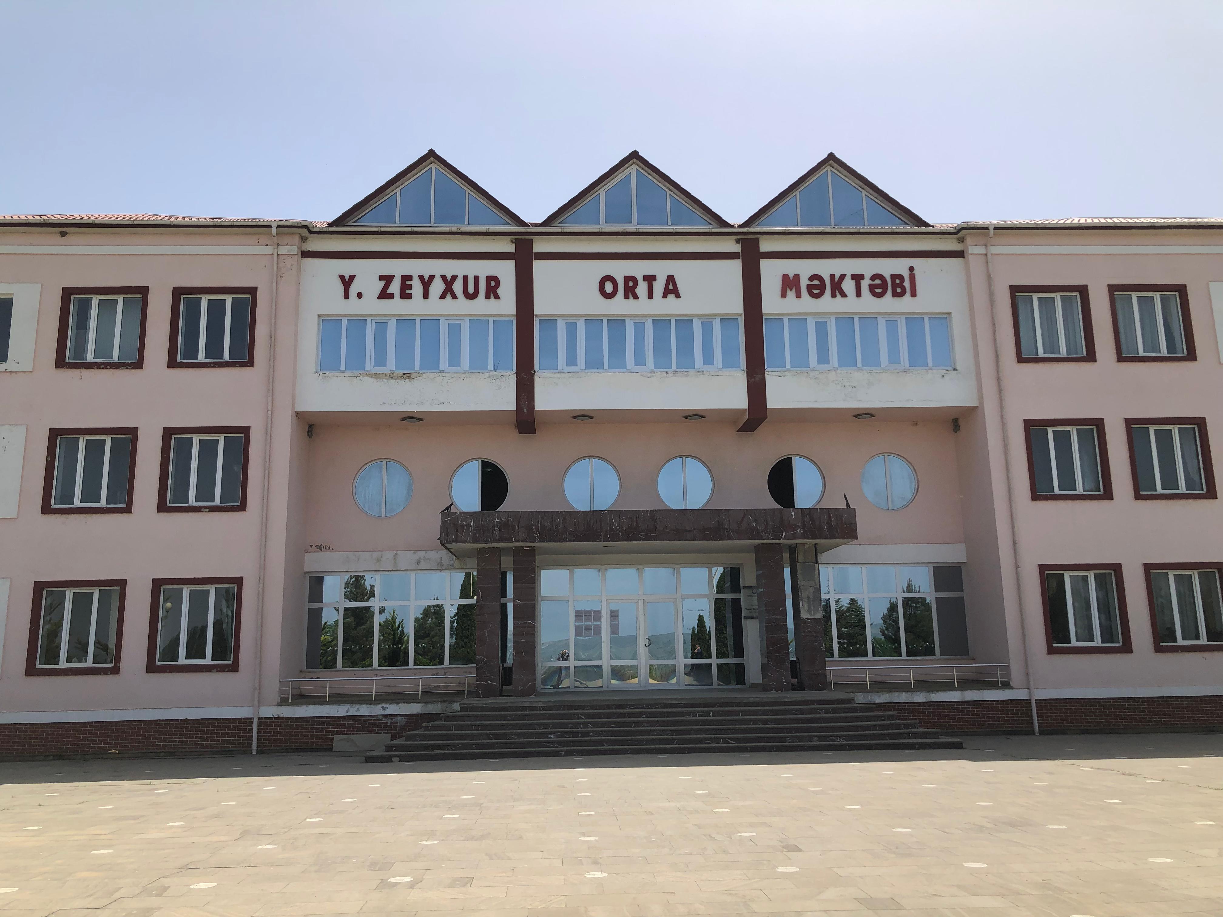 Qusar rayon Yuxarı Zeyxur kənd tam orta məktəb