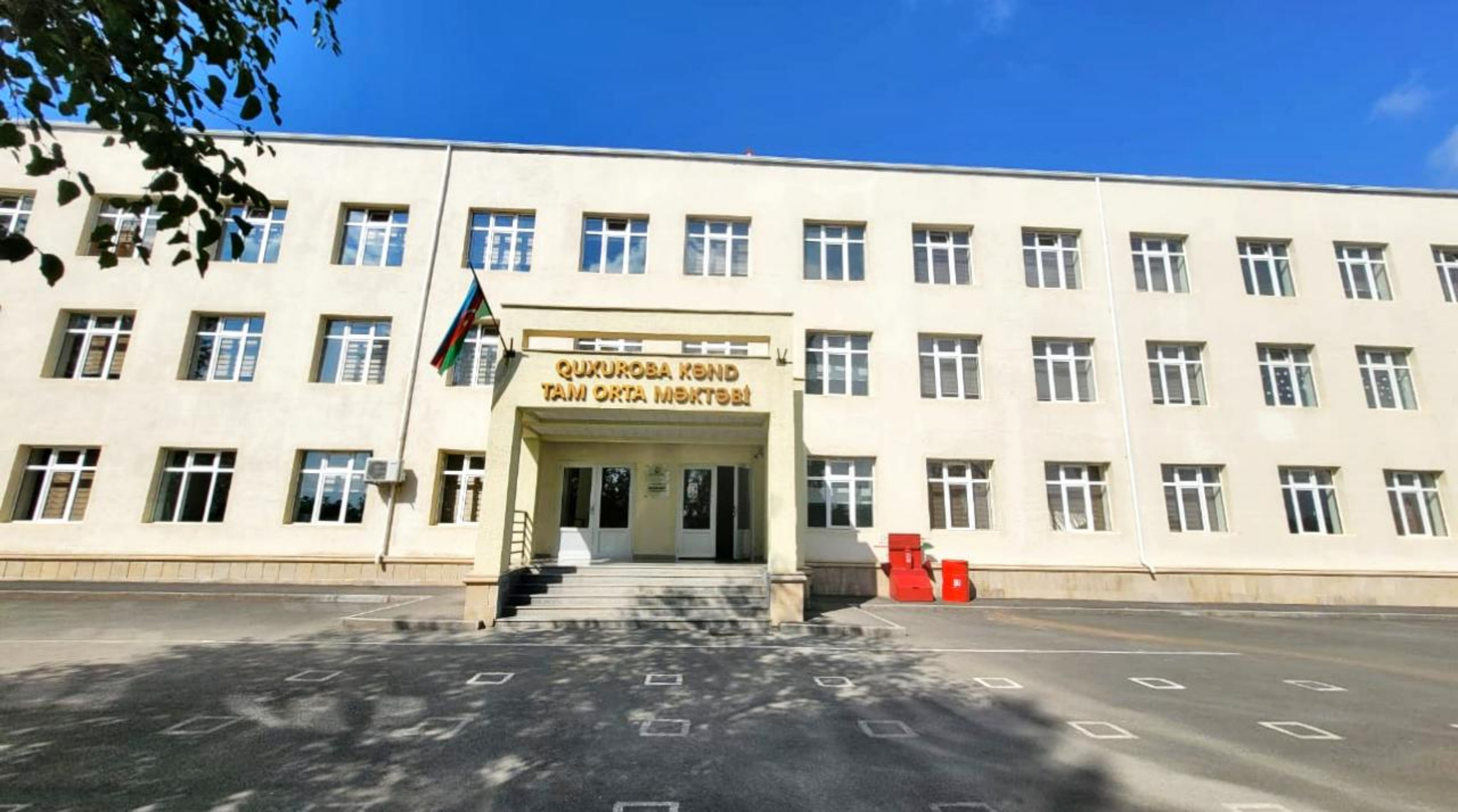 Qusar rayonu Quxuroba kənd tam orta məktəb