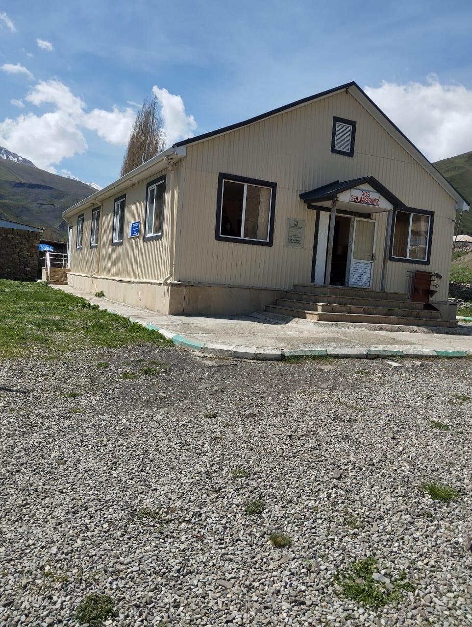 Quba rayonu Qarxun kənd Famil Bayramov adına ümumi orta məktəb