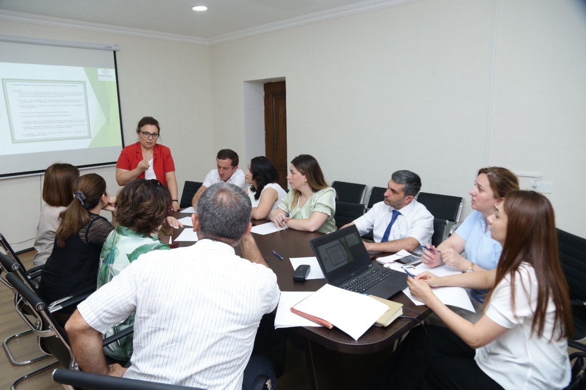 Psixoloji xidmət səviyyəsinin artırılması məqsədilə növbəti həftədən etibarən rayonlar üzrə təlimlərin keçirilməsinə başlanacaqdır.