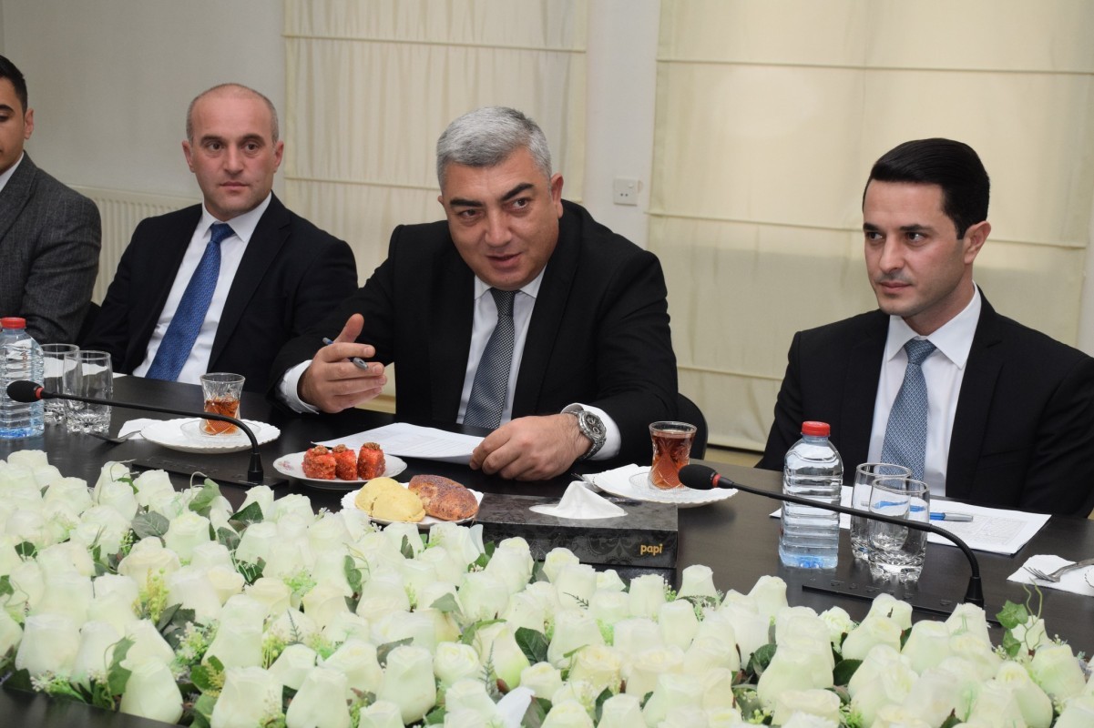 Quba rayonunda təhsil sahəsində uğur qazanmış gənclərlə görüş keçirilib