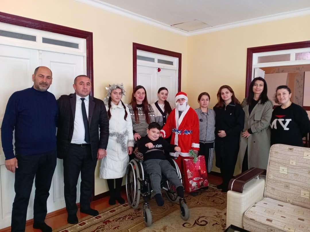 Evdə təhsil alan şagirdləri ziyarət edildi