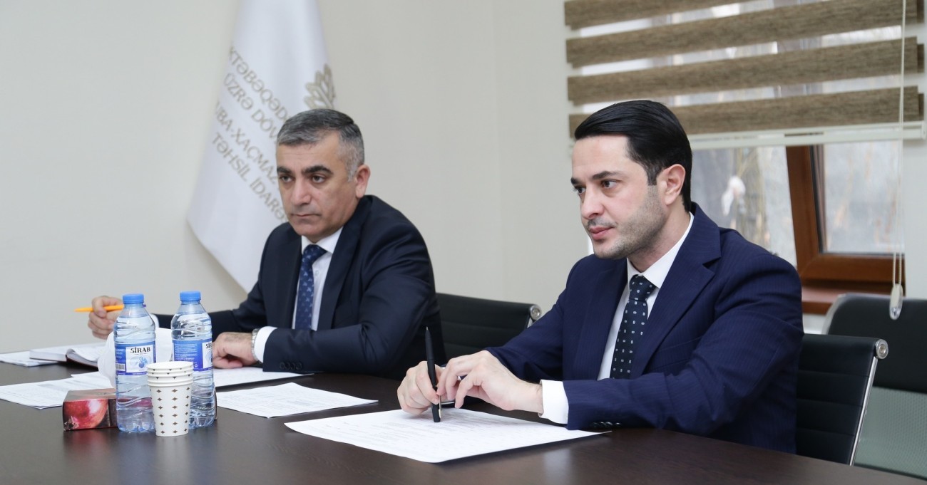 Quba-Xaçmaz Regional Təhsil İdarəsinin müdiri Coşqun Əliyev vətəndaşları qəbul etmişdir.