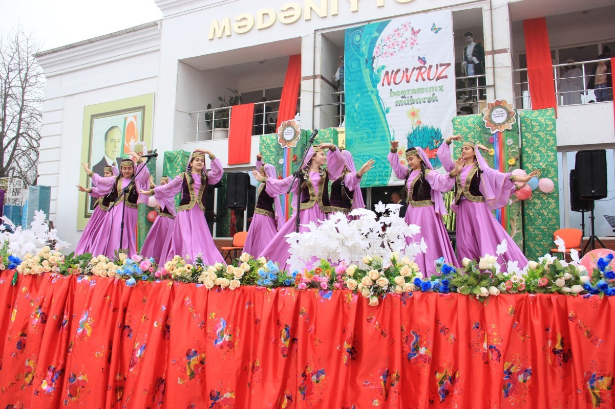 "Sehrli Novruz" adlı möhtəşəm bayram konserti Qusar rayonunda keçirildi.