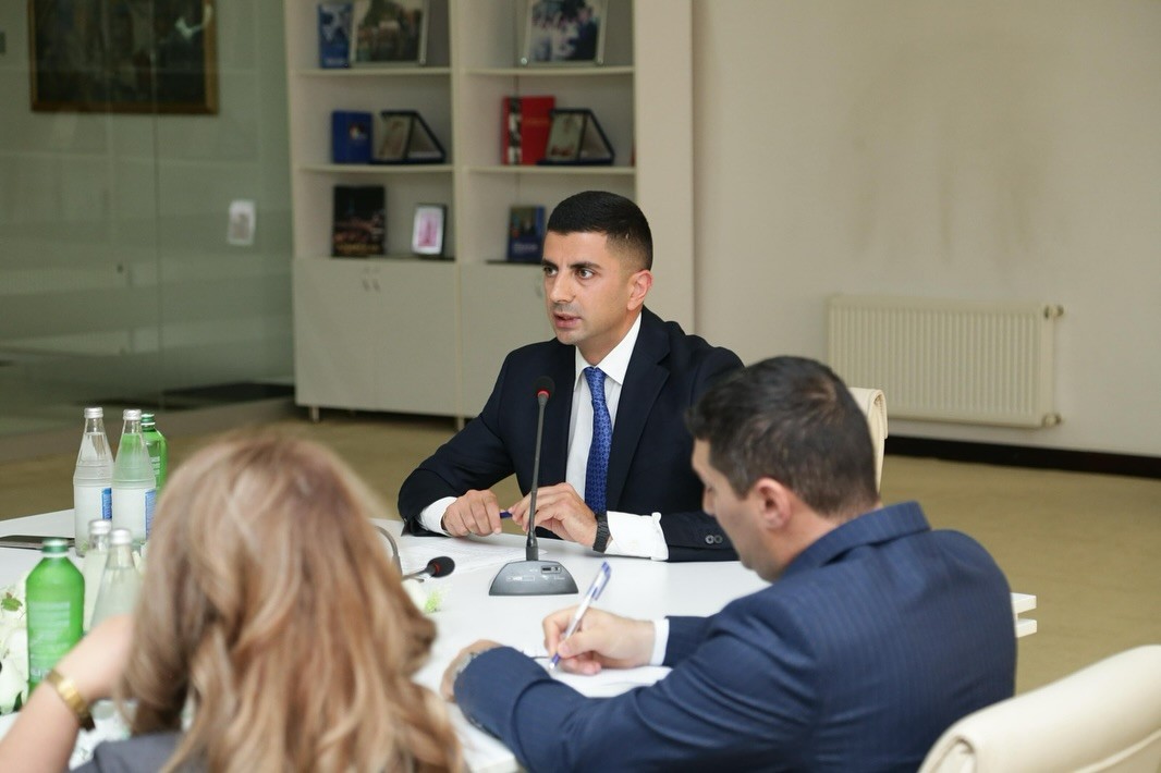 Tədris ilinin yekunlarına həsr olunmuş hesabat tədbirləri davam edir