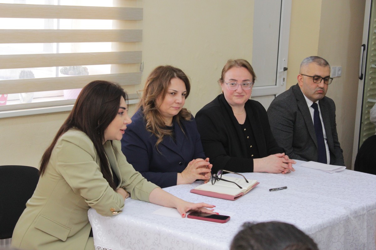 Məktəbin məzunları ilə görüş keçirilmişdir.