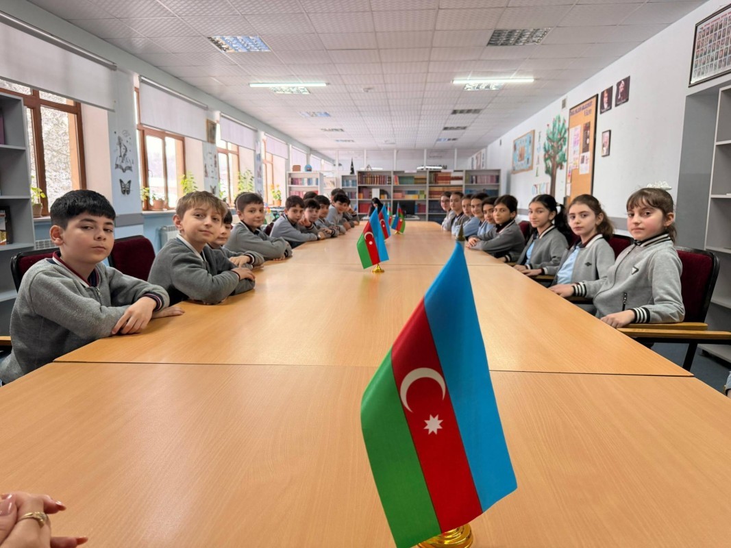 Riyaziyyat və informatika fənn aylığı davam edir.