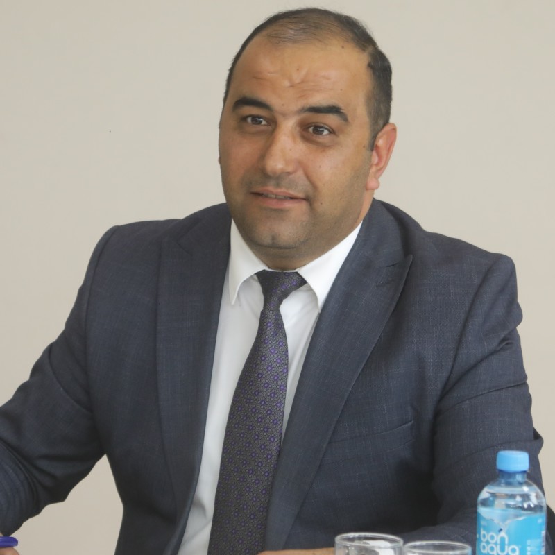 Təhsil müəssisələrinin rəhbərləri ilə görüş keçirildi