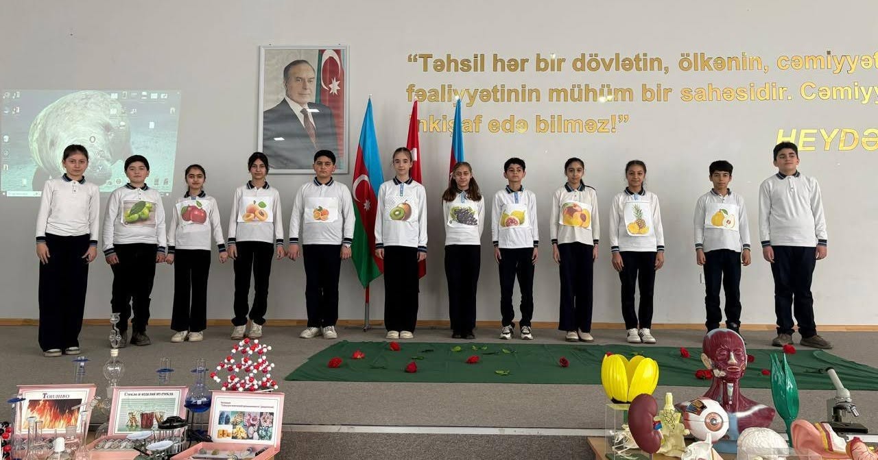 Biologiya, fizika və kimya fənn aylığı keçirilir.