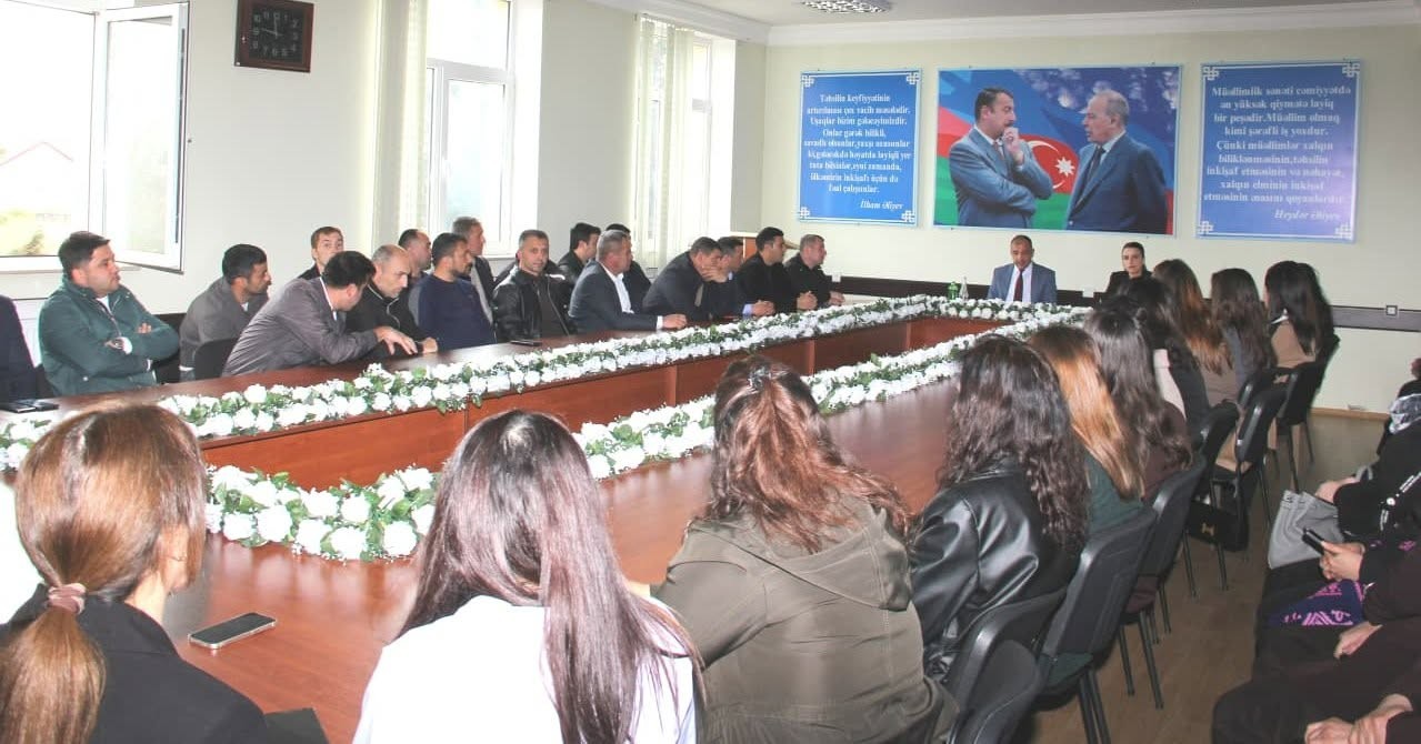 Xaçmaz rayonunda müəllimlərlə görüş keçirildi