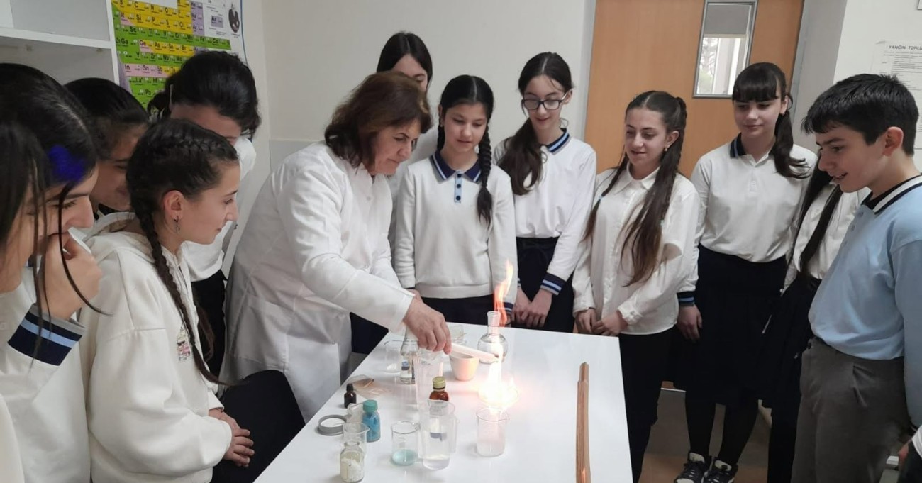 Biologiya, fizika və kimya fənn aylığı başa çatmışdır