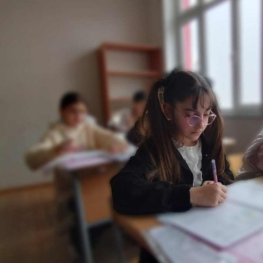Yarımfinal turu keçirilib