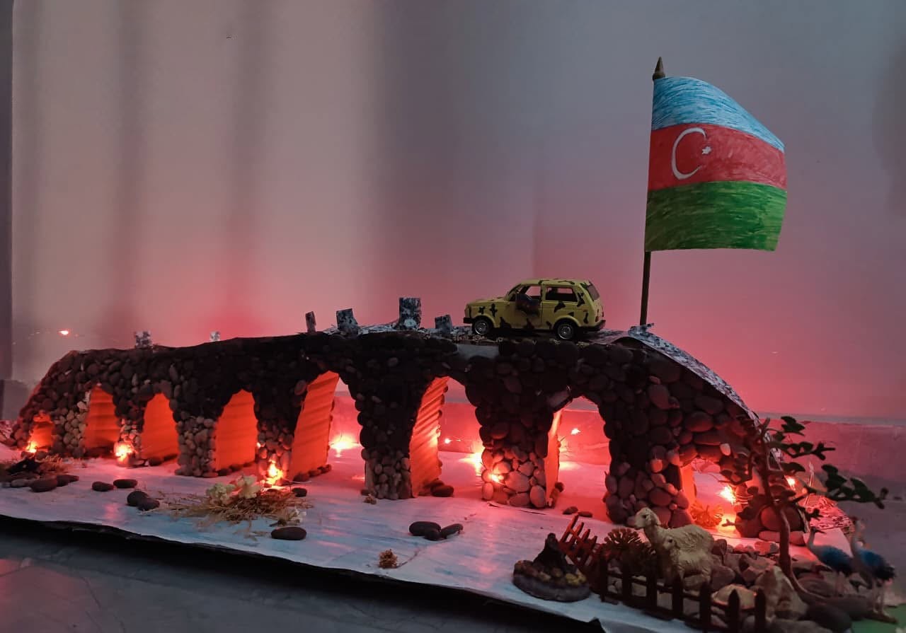 Əl işlərindən ibarət yaradıcılıq nümunələr