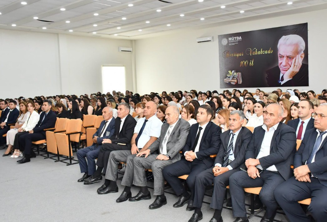 Siyəzən rayonu təhsil işçilərinin sentyabr konfransı təşkil olunub